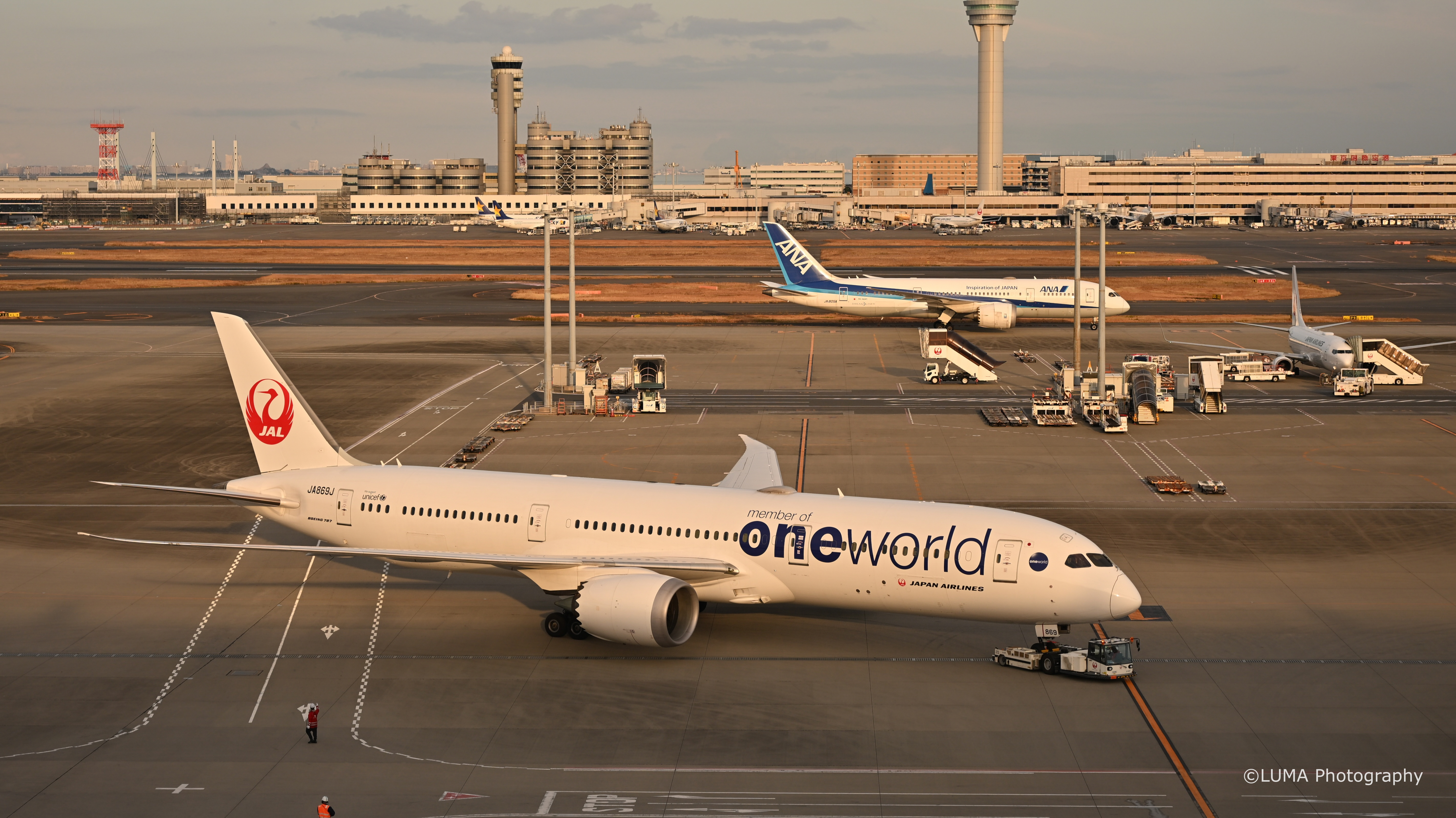 ワンワールドの夕景