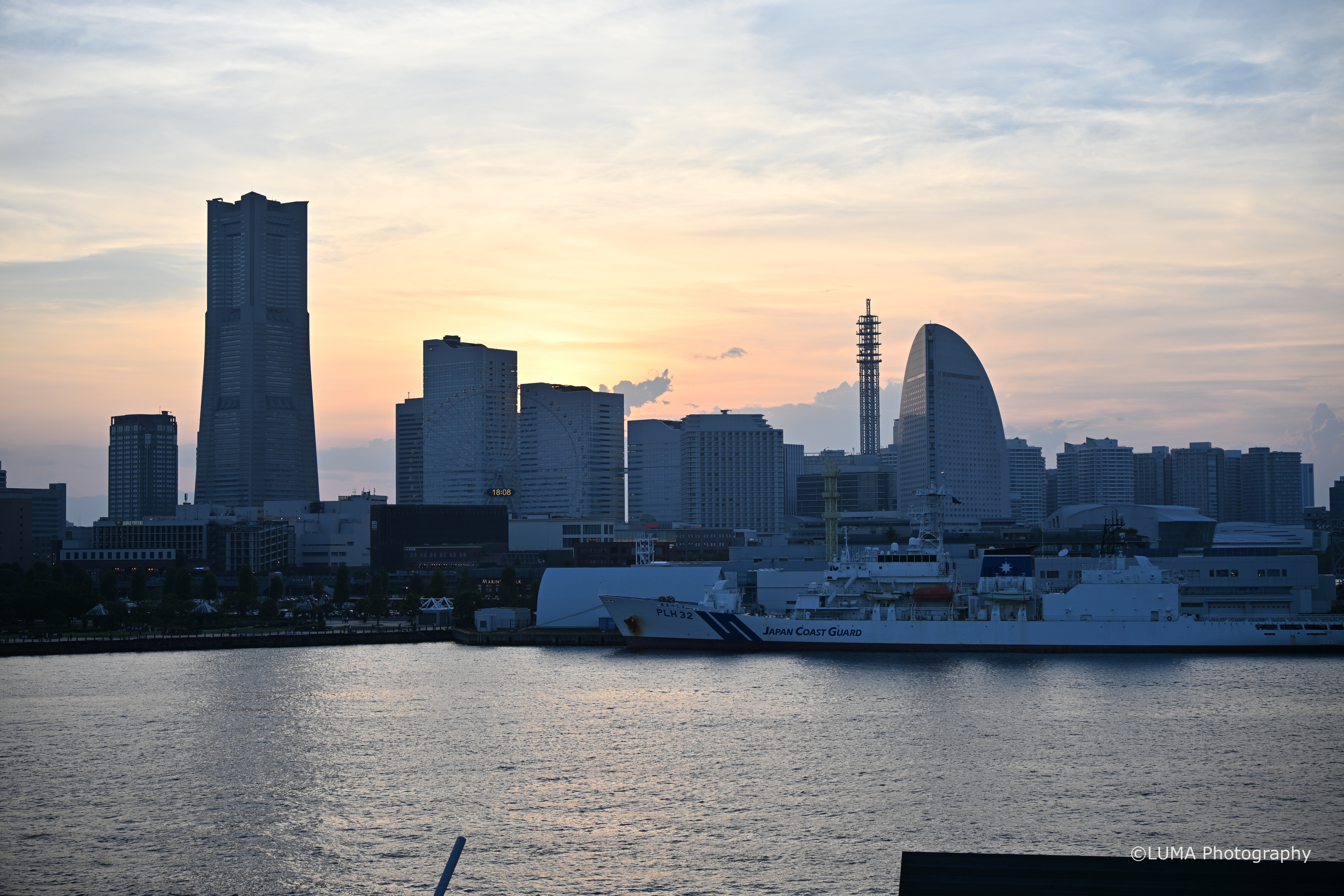 横浜の夕暮れ